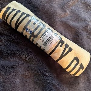 UCF Gold T Shirt NWT Sz XL